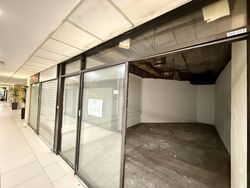 Lucky Plaza (D9), Retail #576209061